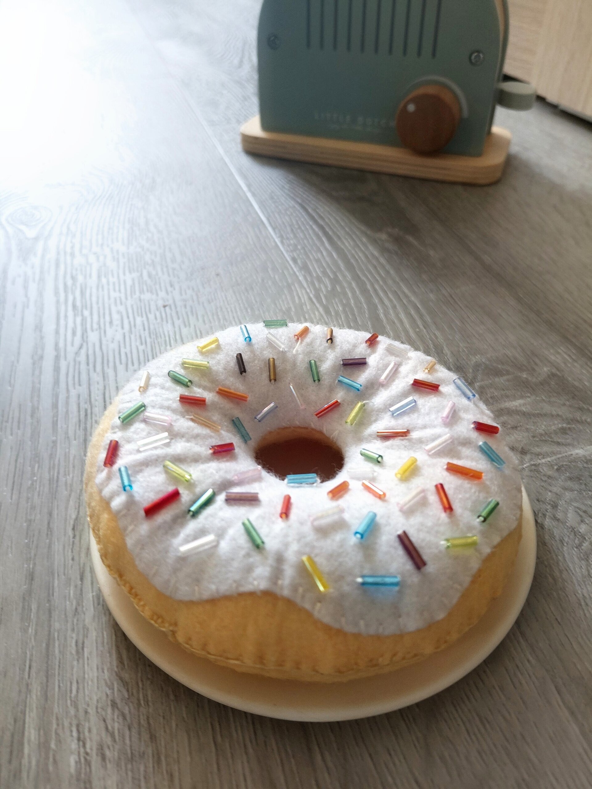 Donut "Glaseado" de Fieltro – Juguete Artesanal de Tela - 2