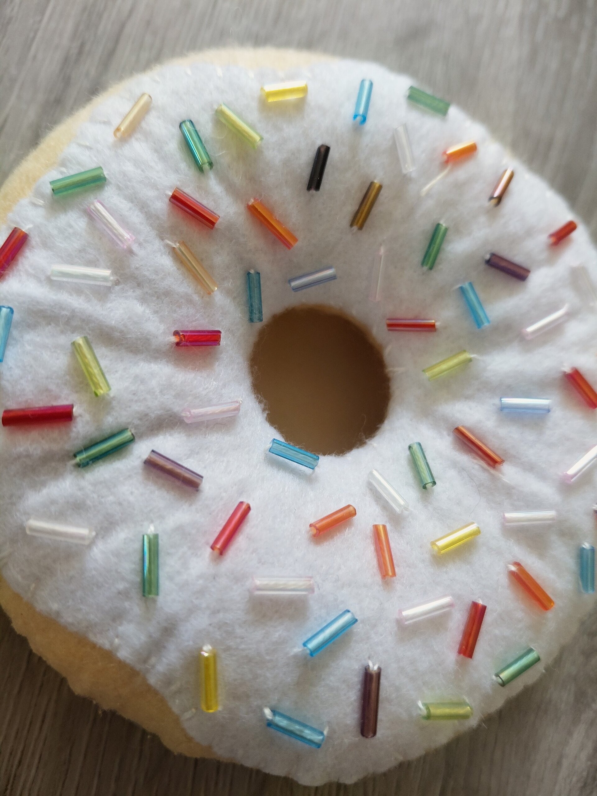 Donut "Glaseado" de Fieltro – Juguete Artesanal de Tela - 3